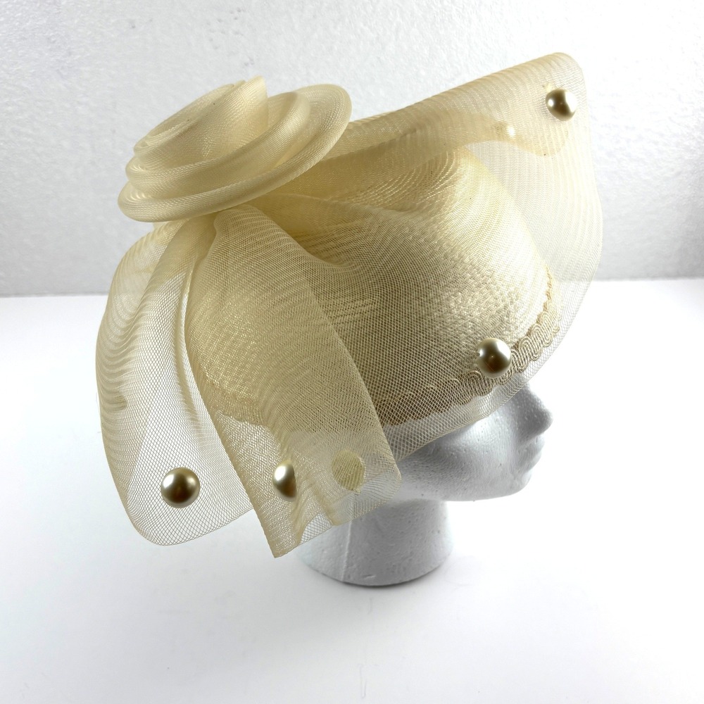 Pillbox Fascinator Hat Womens OS Cream Good Pearl Rosette Derby Church 50's 60's